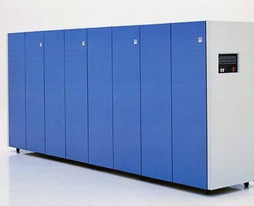 第一款GB级容量硬盘IBM 3380于1980年6月面市，容量达2.5GB